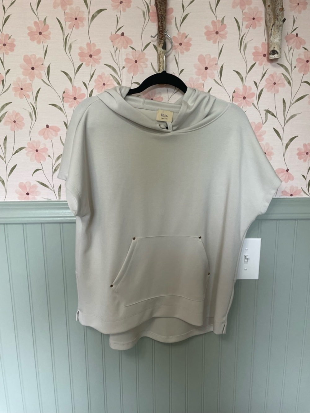Elie. Tahari Cream Short Sleeved Top with Hood